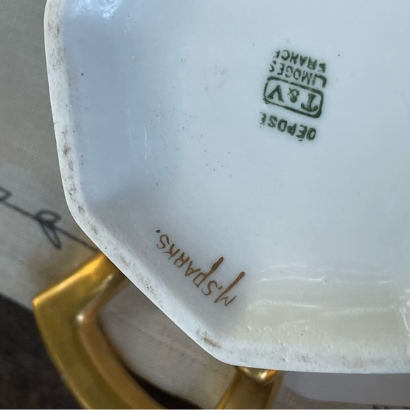 T&V Limoges France Depose Hand Painted Bowl with Gold Handles - Picture 6 of 11